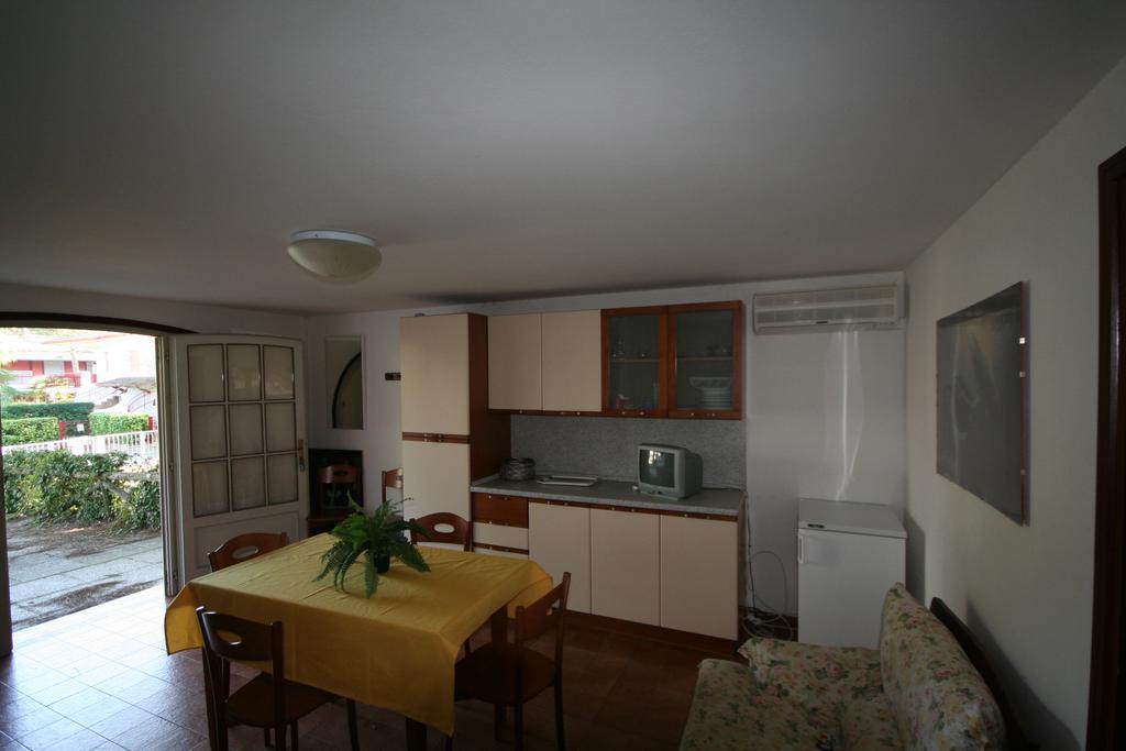 Ba - Villa Stella - 3 Apartments- Λινιάνο Σαμπιαντόρο Εξωτερικό φωτογραφία